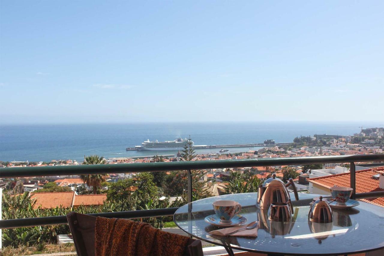 Appartement Stylish With Balcony And Amazing Views Over And The Sea